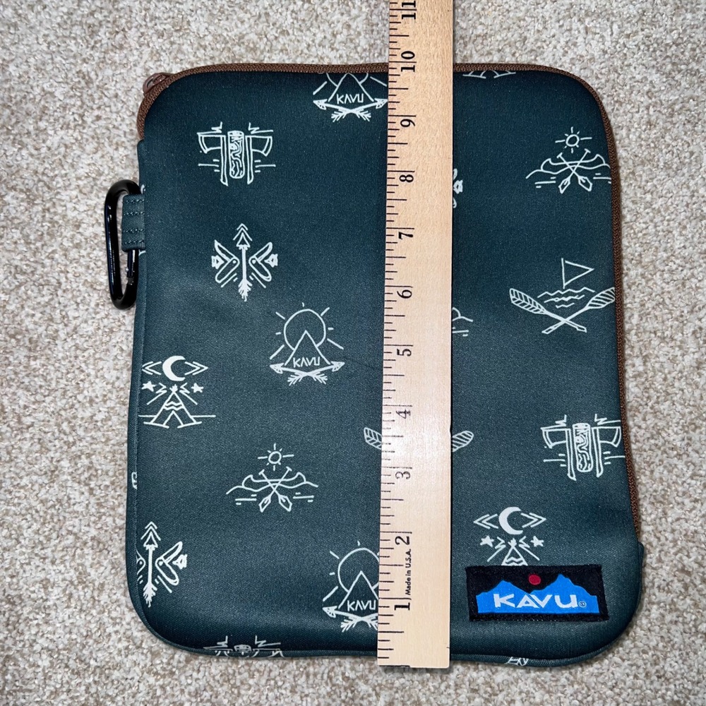 Kavu Neoprene Tablet Sleeve Green White Zip Closure - Picture 4 of 7